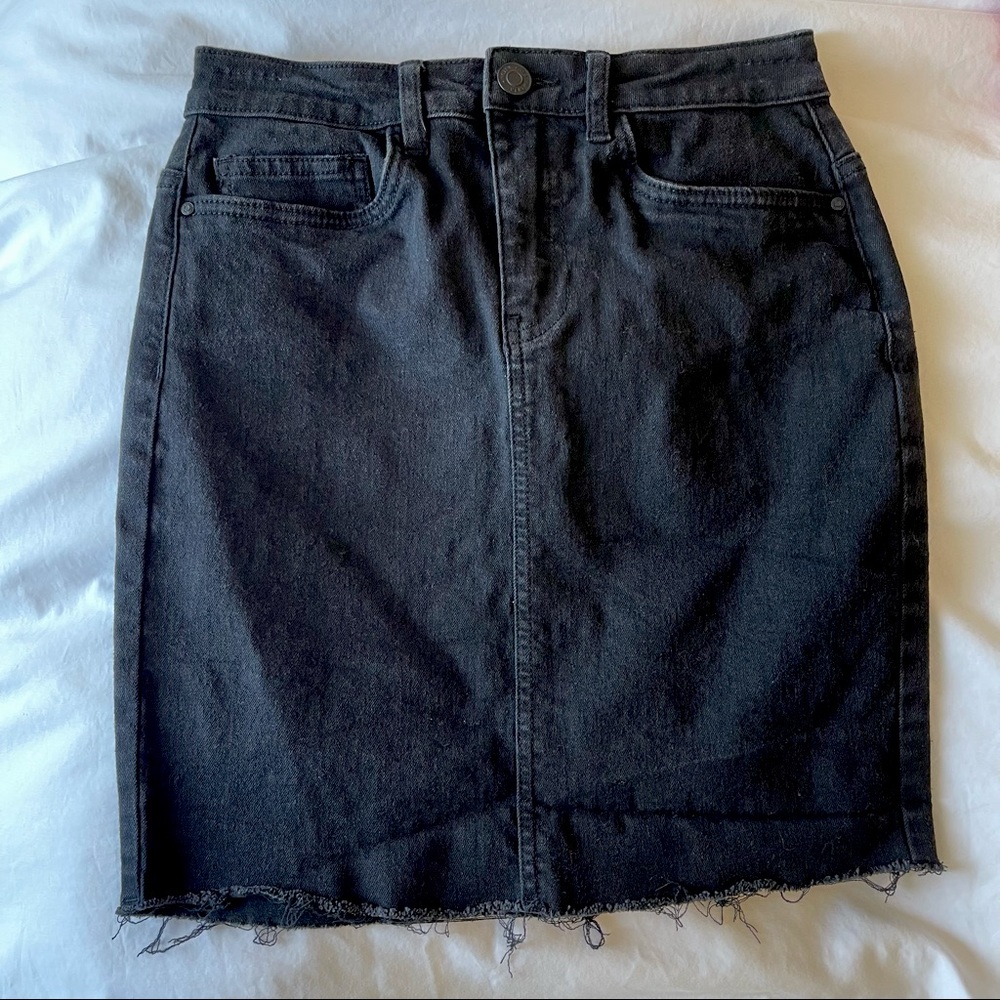 Black Noisy May distressed denim skirt